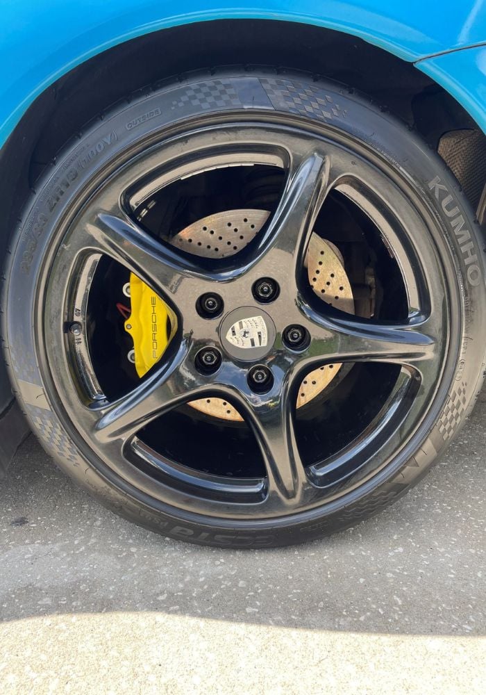 Restored-car-wheel-and-tire-after-mobile-detailing